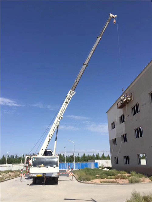 上海市“轻装强干”—— 吊车的 “轻量化臂架” 技术