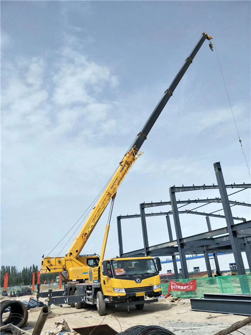 上海市超高层建筑钢结构吊装案例